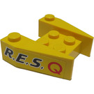 LEGO Cuña 3 x 4 con Negro 'R.E.S.' y Rojo 'Q' Pegatina sin muescas de espiga (2399)